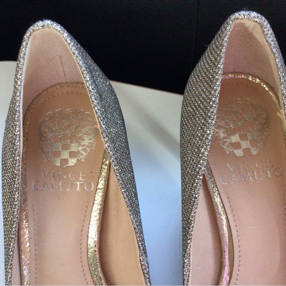 Vince Camuto size 7 - Picture 9 of 15